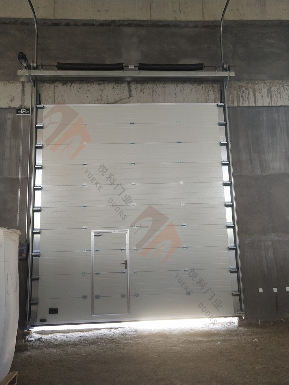 提升工業門平衡係統（tǒng）的重（chóng）要（yào）性